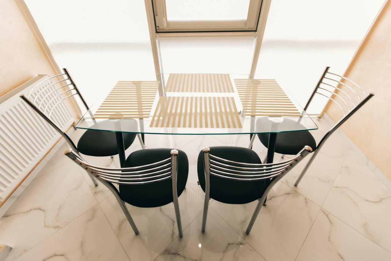 צ'רנוביץ Oazis Apartments מראה חיצוני תמונה